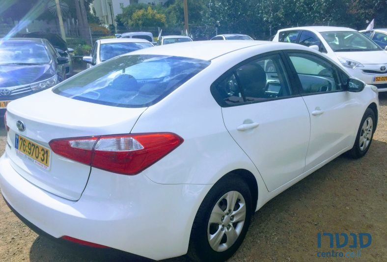 2014' Kia Forte photo #2