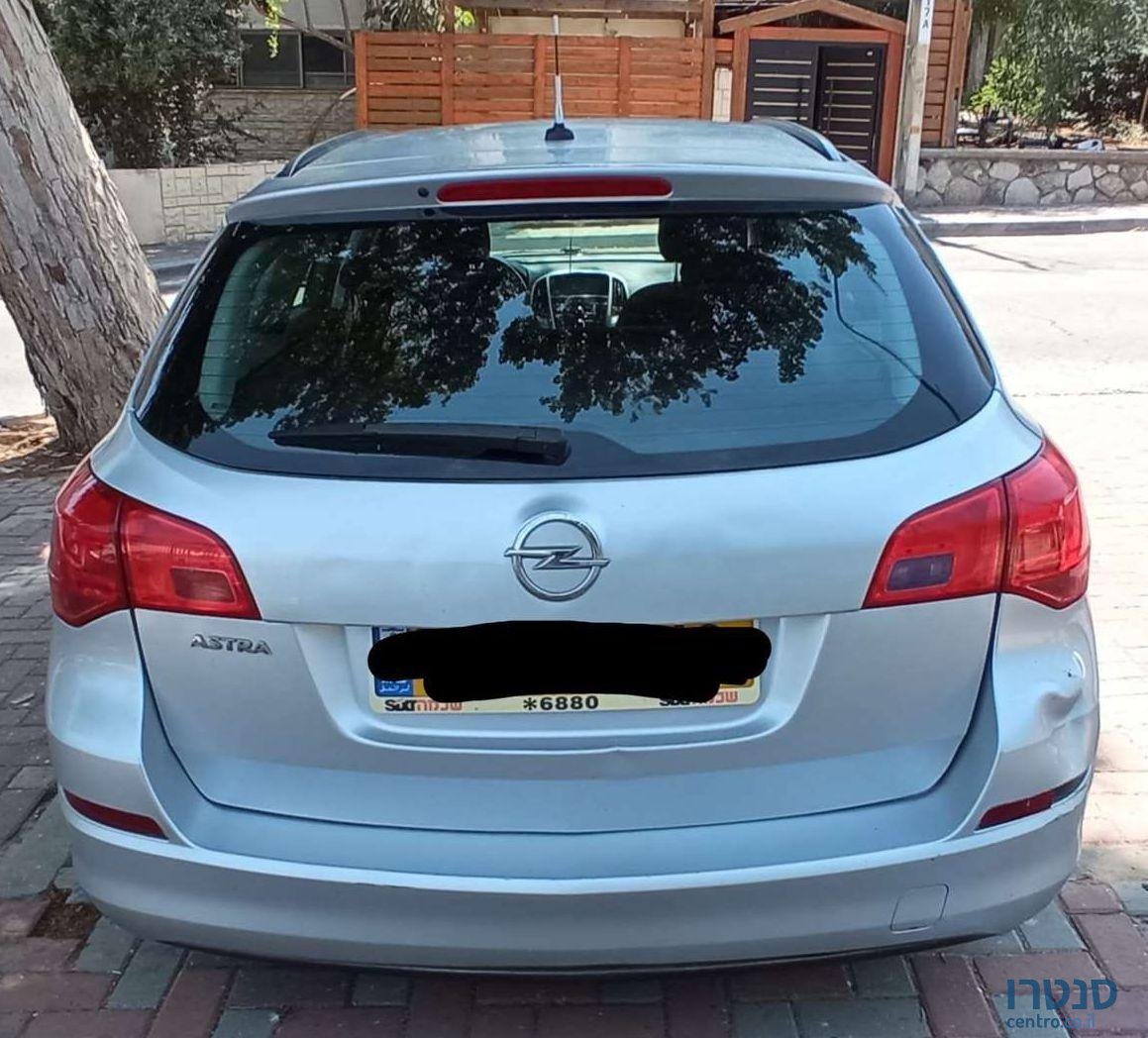 2012' Opel Astra אופל אסטרה photo #2