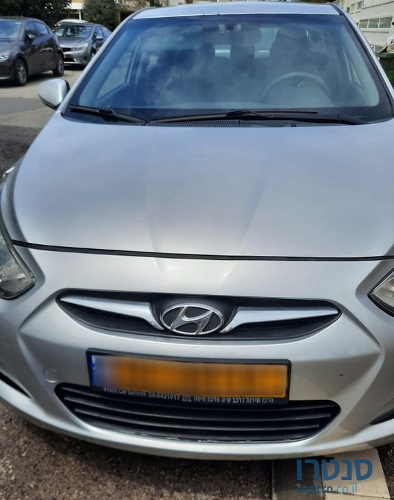 2012' Hyundai i25 יונדאי photo #1