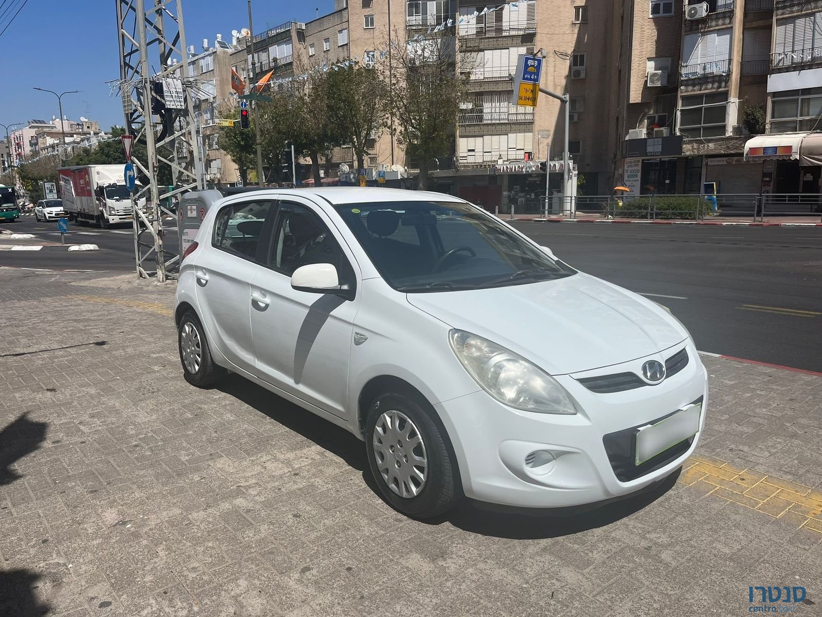 2012' Hyundai i20 photo #6