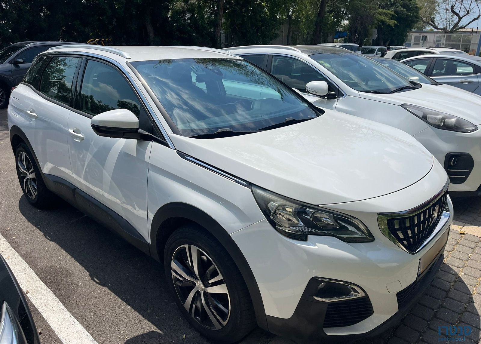 2017' Peugeot 3008 פיג'ו photo #1