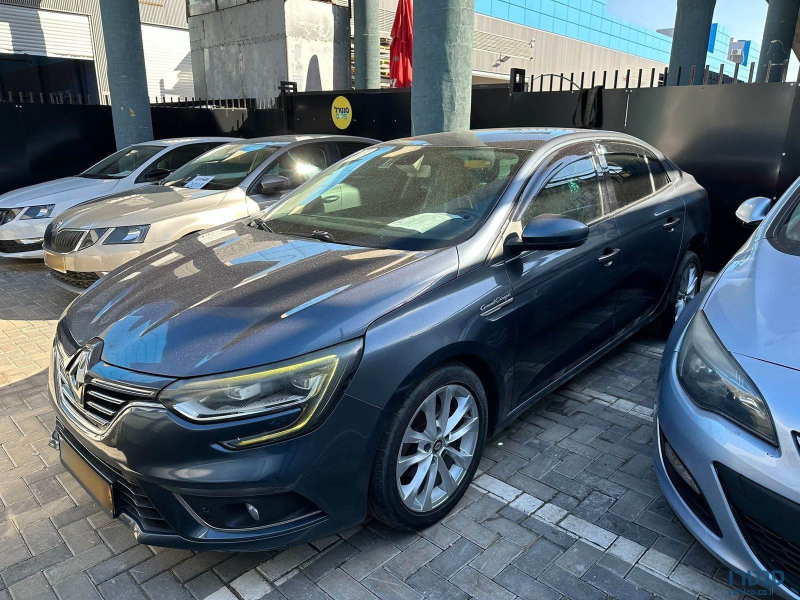 2017' Renault Megane photo #1