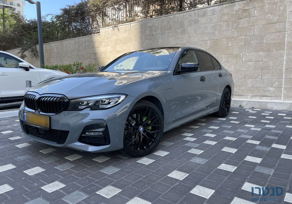 2022' BMW 3 Series ב.מ.וו סדרה 3 photo #1