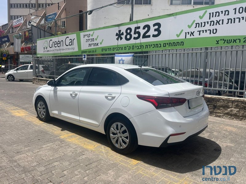 2019' Hyundai Accent photo #2