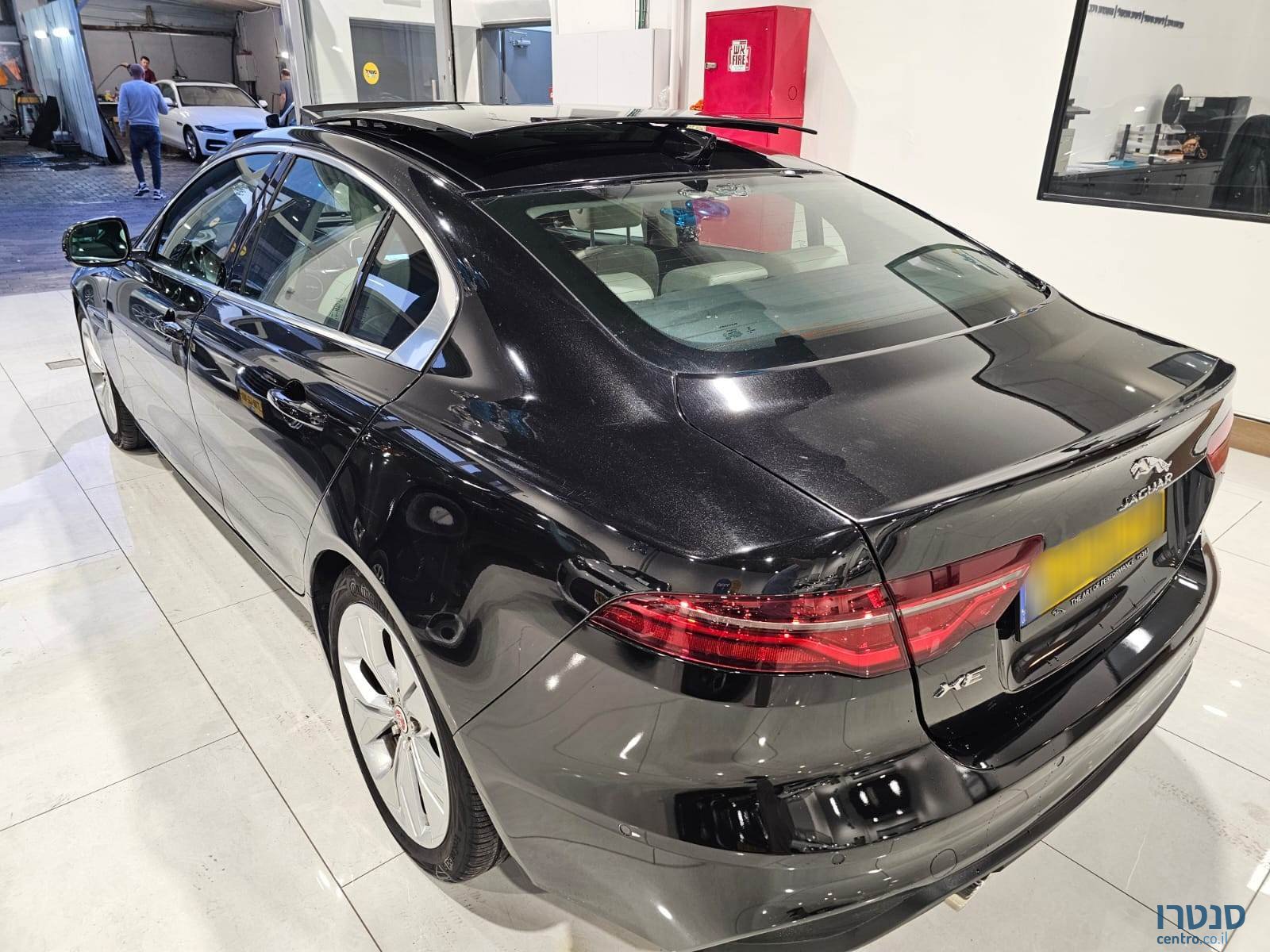 2021' Jaguar XE photo #3