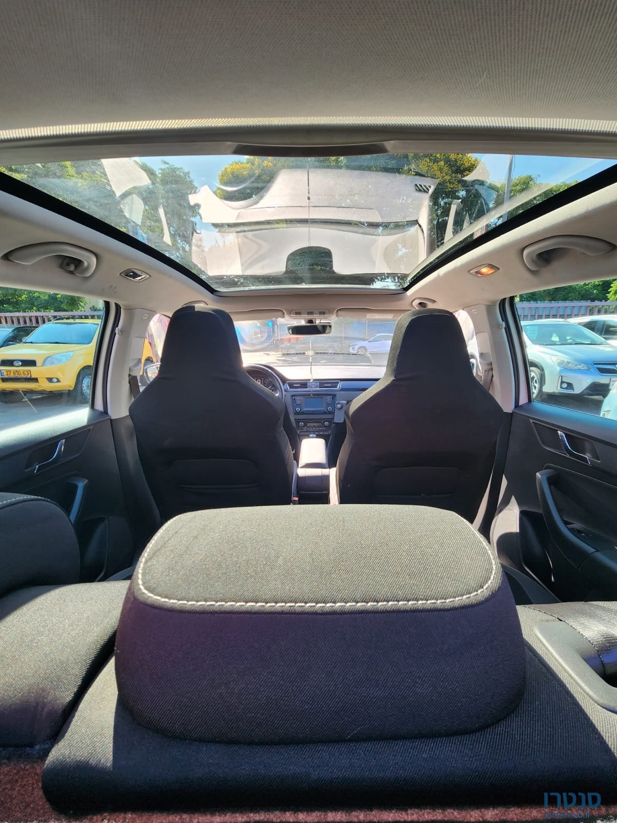 2015' Skoda Spaceback photo #1