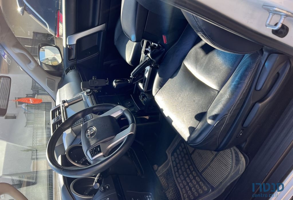 2016' Toyota Land Cruiser טויוטה לנד קרוזר photo #3