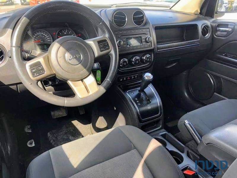 2013' Jeep Compass photo #3