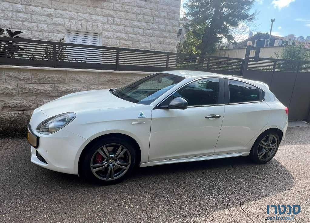 2014' Alfa Romeo Giulietta אלפא רומיאו ג'ולייטה photo #1