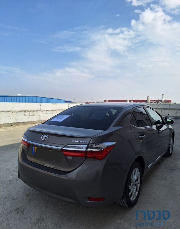 2018' Toyota Corolla טויוטה קורולה photo #3