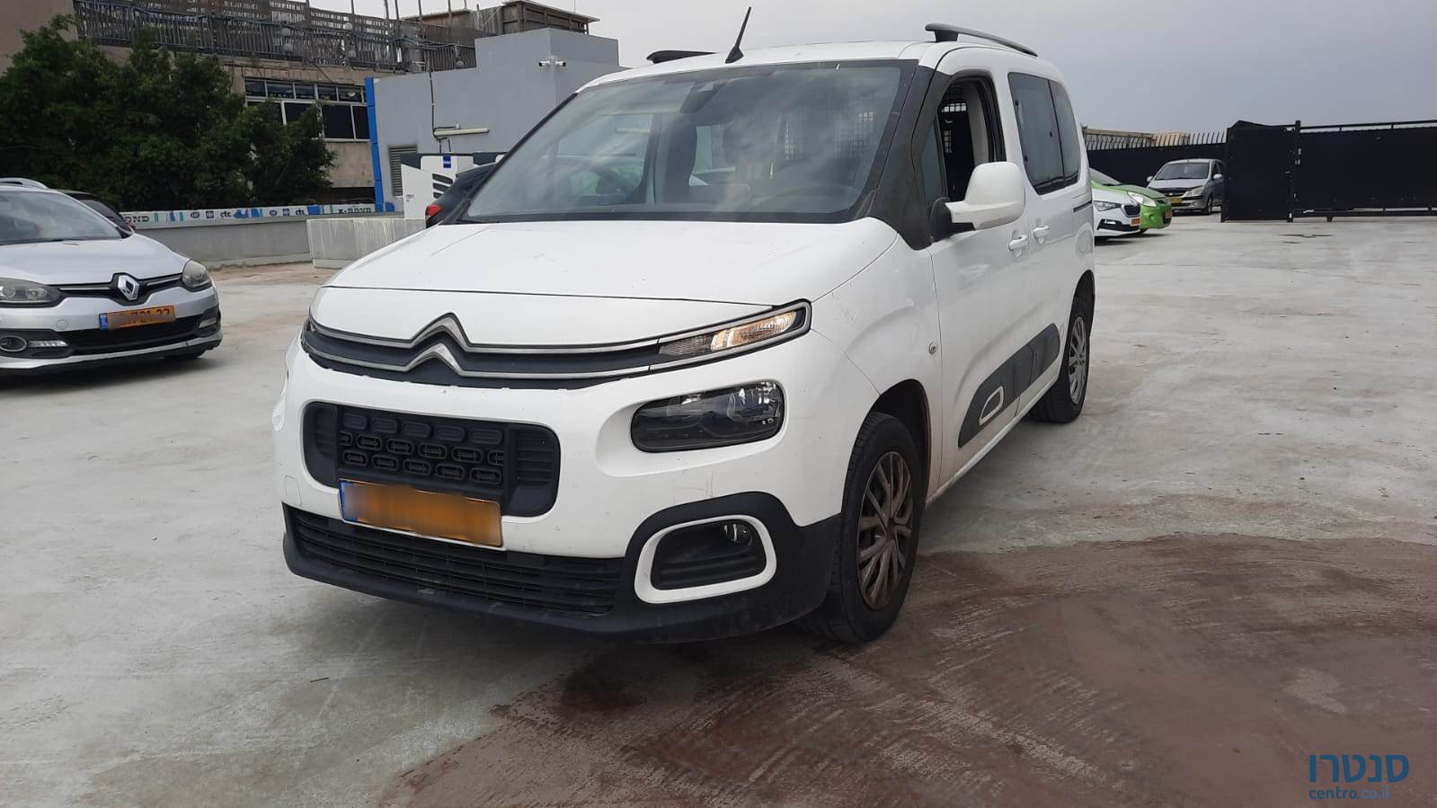 2020' Citroen Berlingo photo #1