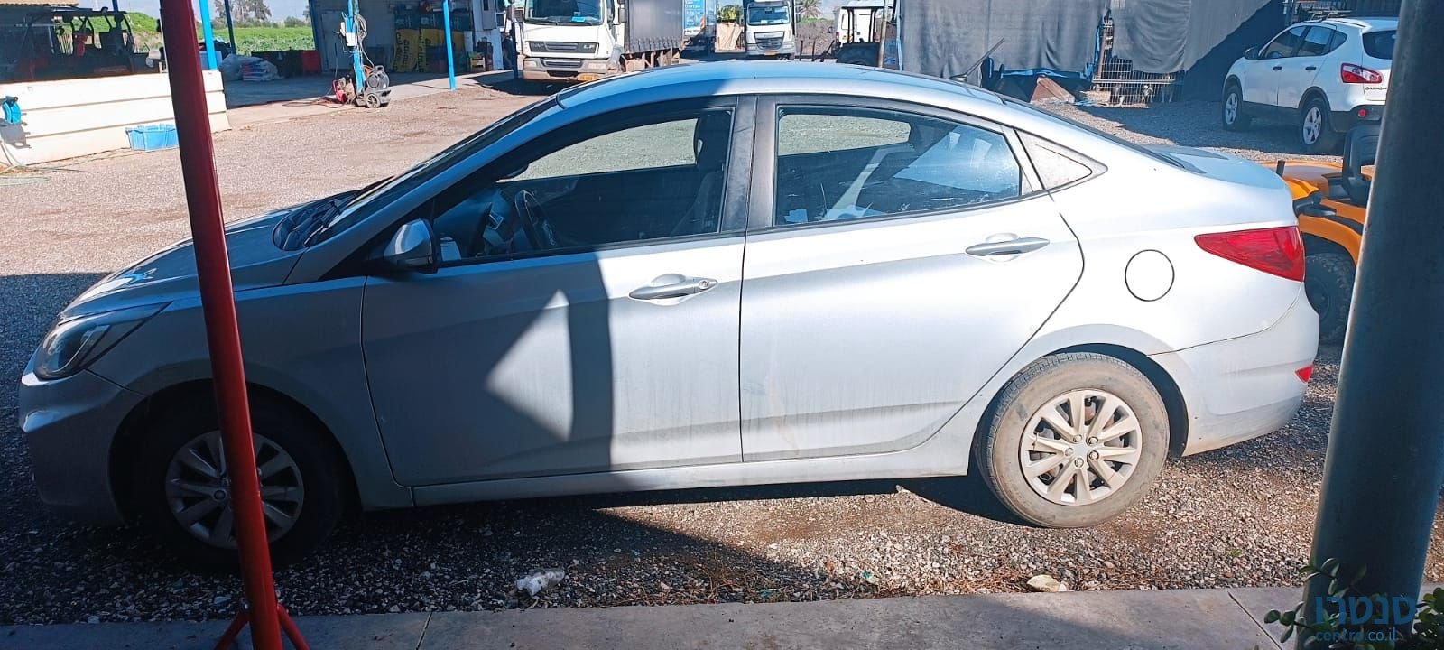 2015' Hyundai i25 יונדאי photo #4