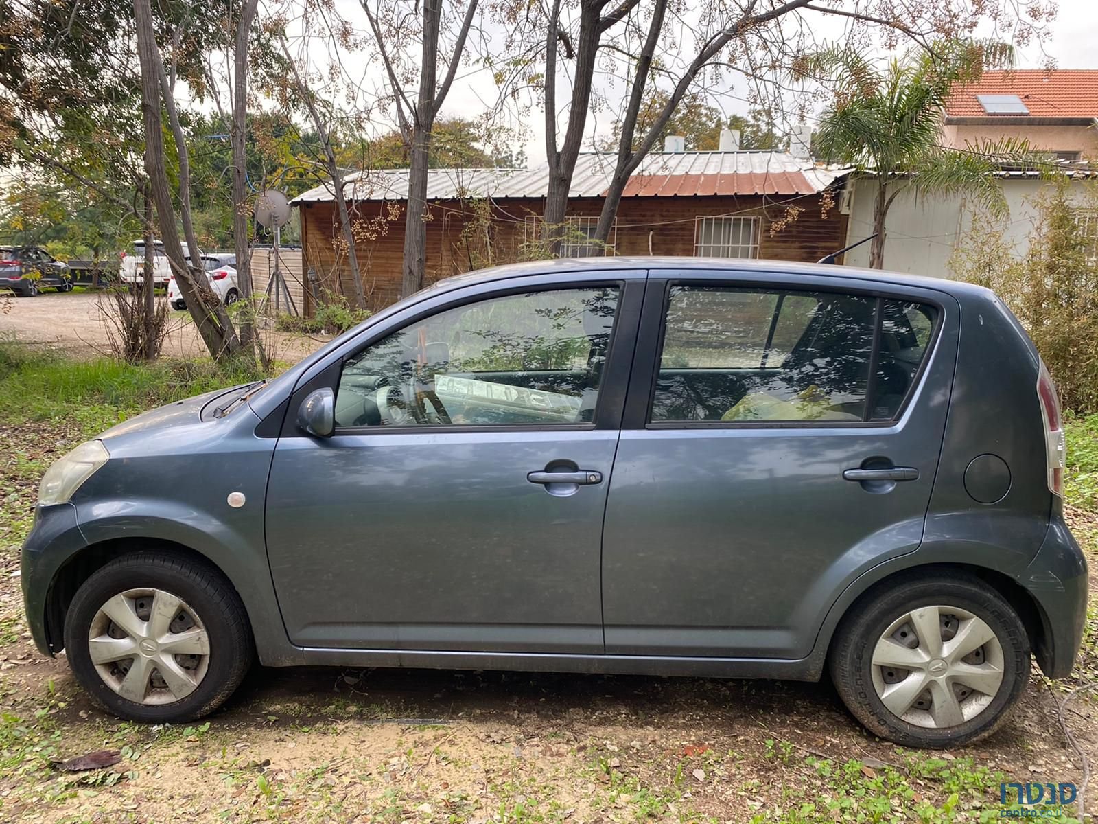 2010' Daihatsu Sirion דייהטסו סיריון photo #2