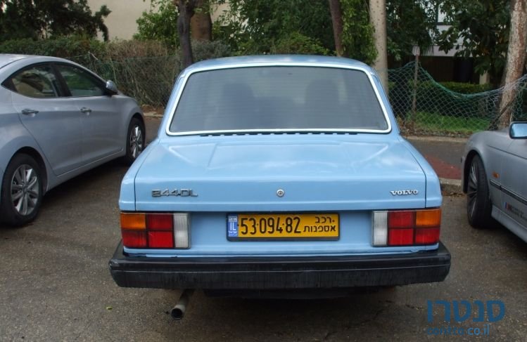 1982' Volvo 240 photo #3