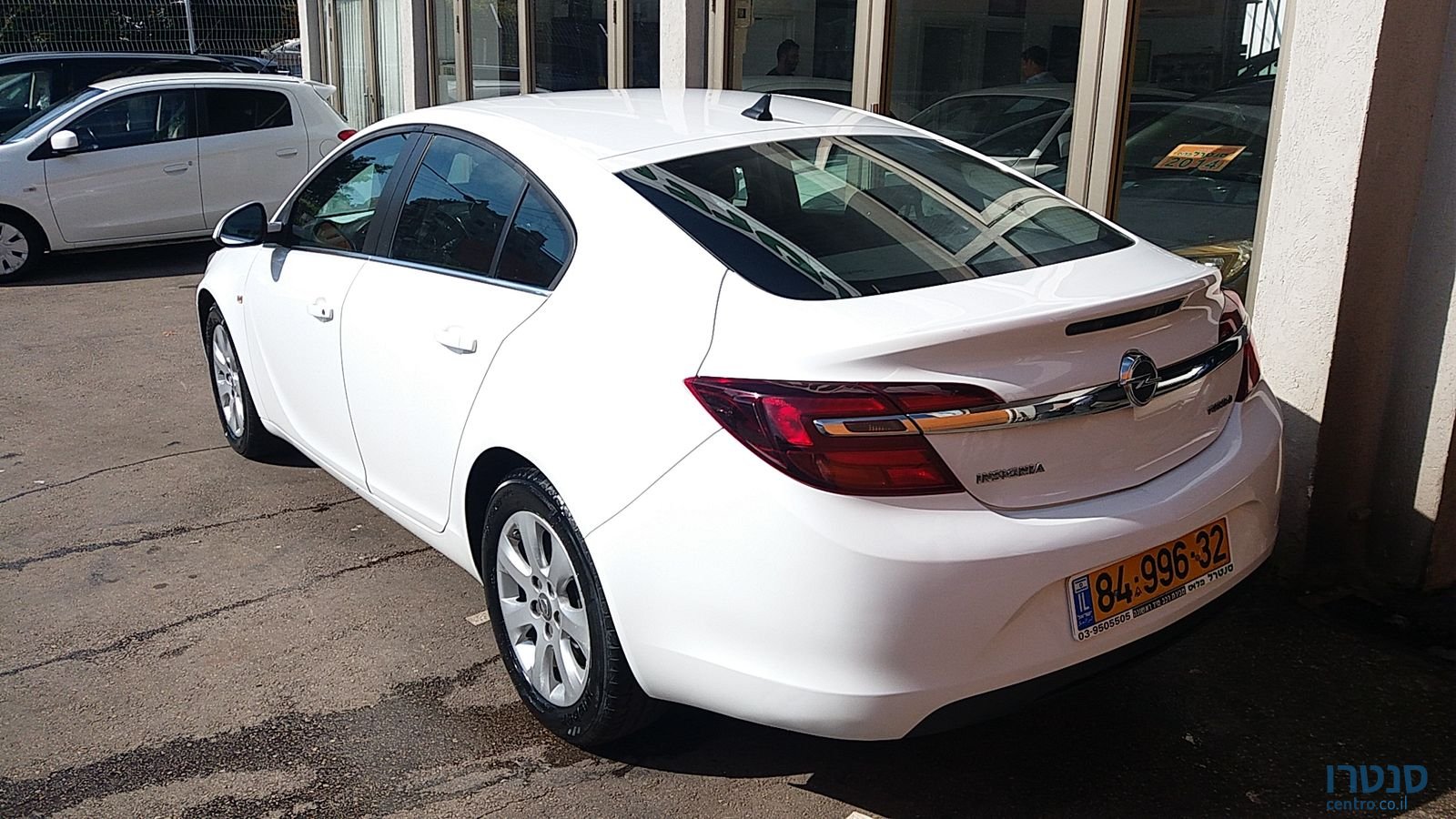 2013' Opel Insignia photo #2