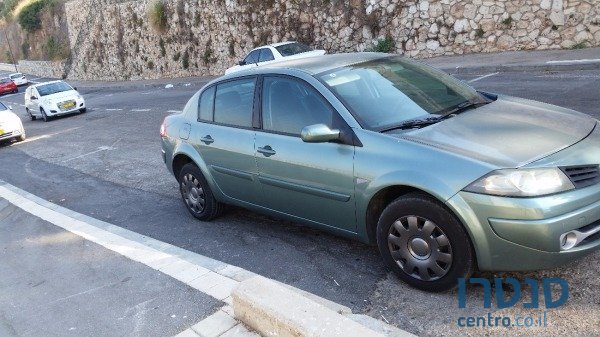 2009' Renault Megane photo #1