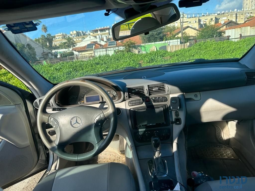 2001' Mercedes-Benz 200 מרצדס photo #3