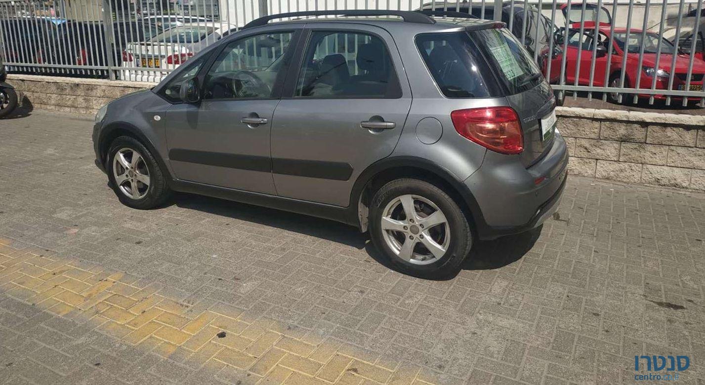 2013' Suzuki SX4 סוזוקי photo #1
