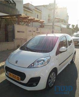 2013' Peugeot 107 photo #3