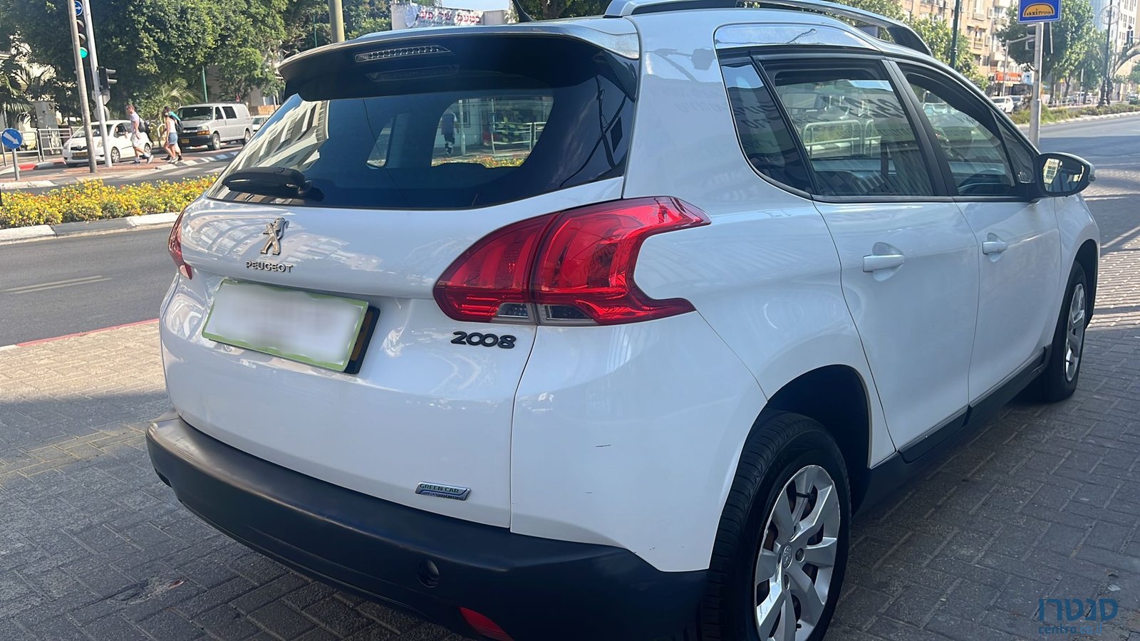 2016' Peugeot 2008 photo #6