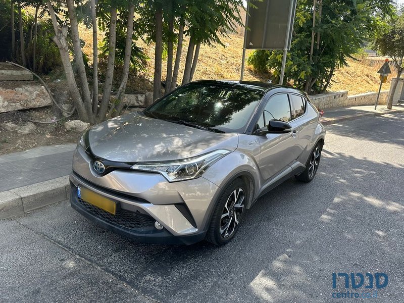 2018' Toyota C-HR טויוטה photo #1