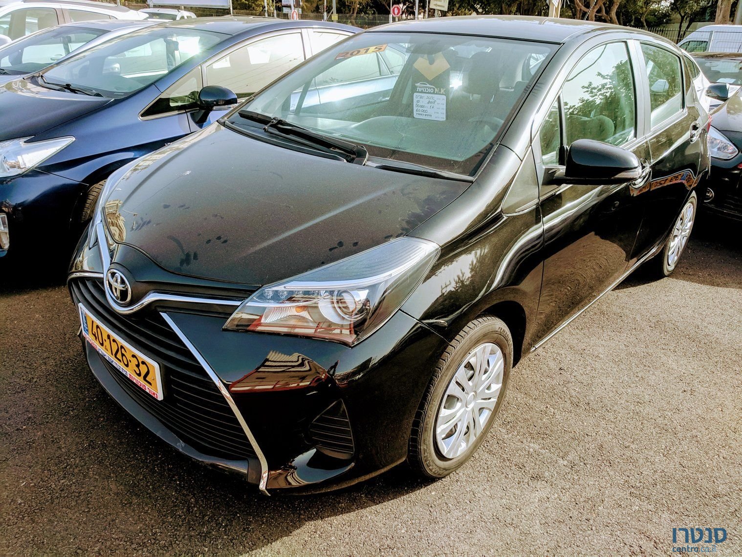 2015' Toyota Yaris photo #2