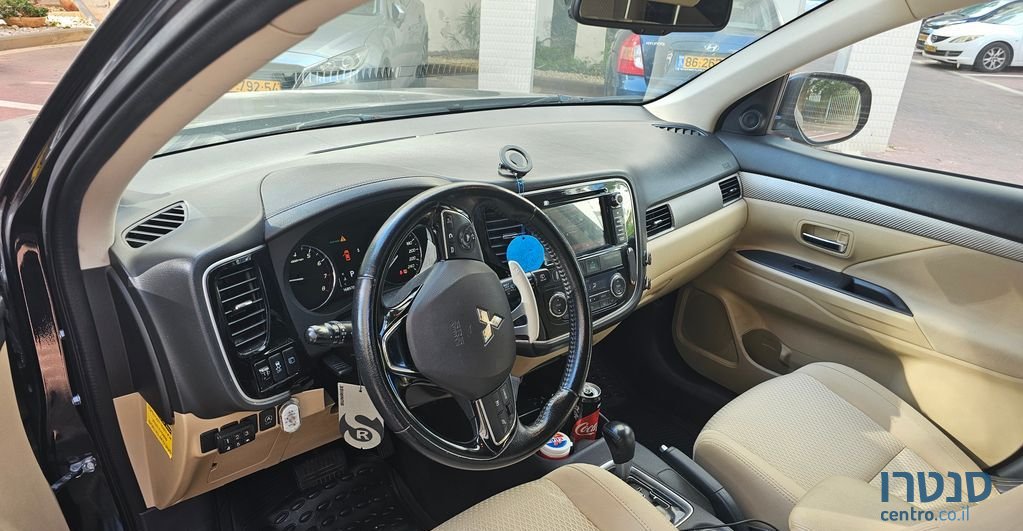 2016' Mitsubishi Outlander מיצובישי אאוטלנדר photo #2