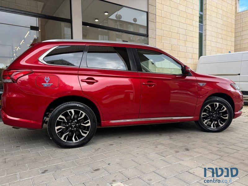 2018' Mitsubishi Outlander מיצובישי אאוטלנדר photo #5