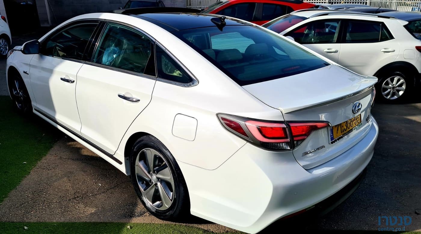 2017' Hyundai Sonata photo #4