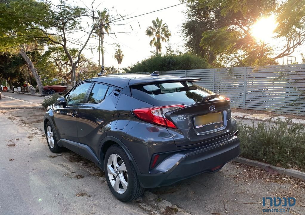 2018' Toyota C-HR טויוטה photo #5