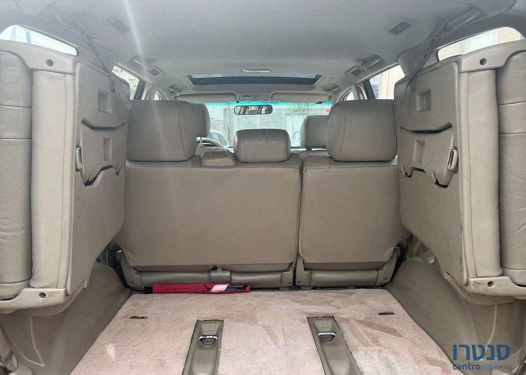 2004' Toyota Land Cruiser טויוטה לנד קרוזר photo #4