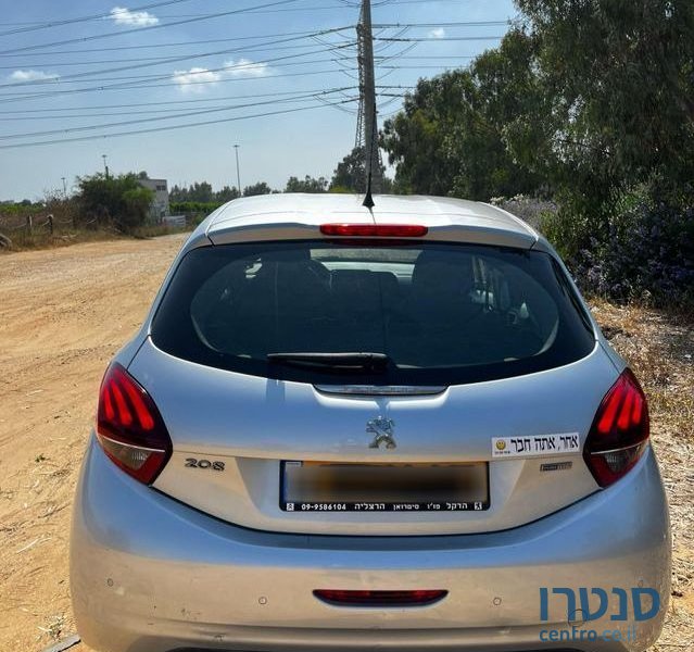 2017' Peugeot 208 פיג'ו photo #2