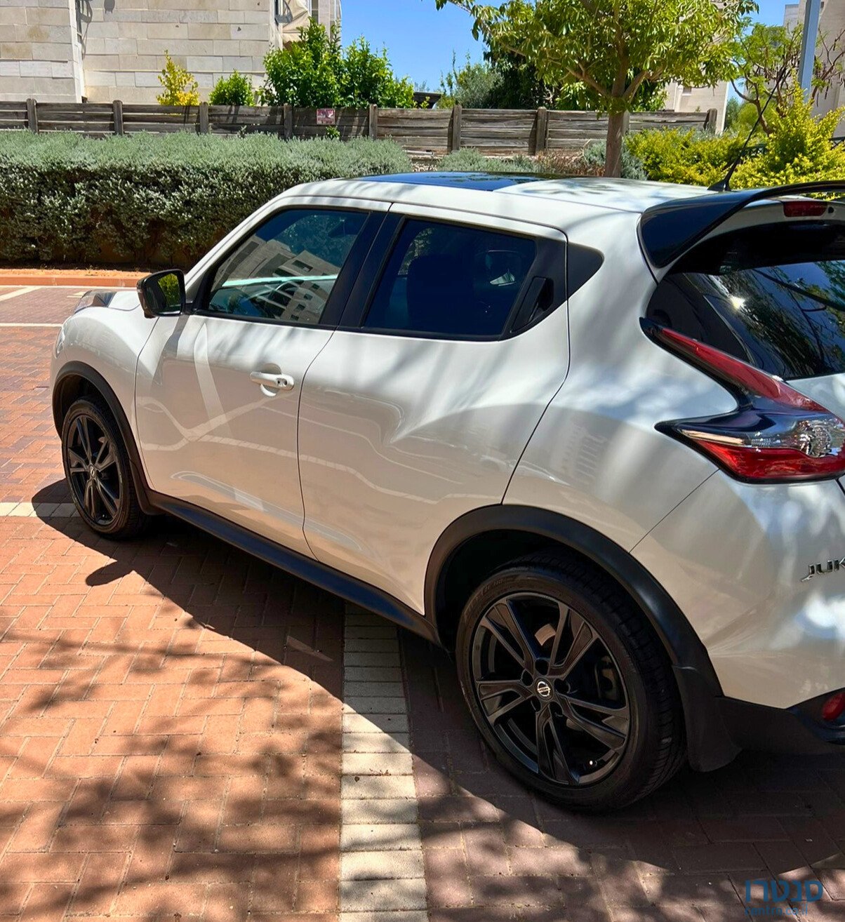 2019' Nissan Juke Tekna Unique photo #3