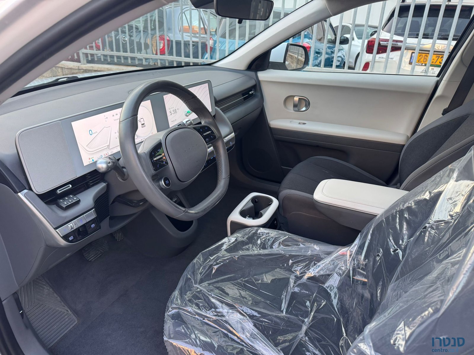 2023' Hyundai Ioniq 5 photo #2