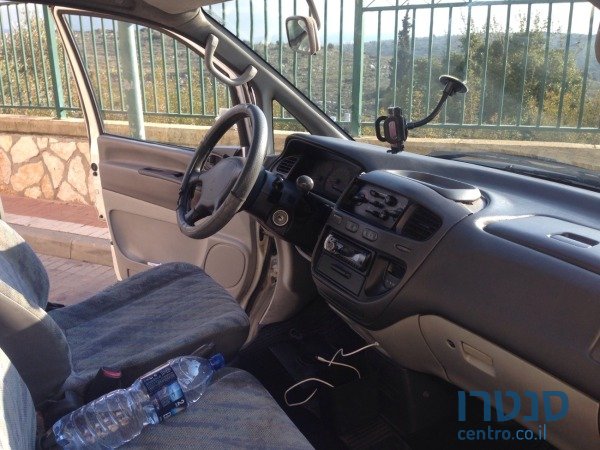 1997' Mitsubishi Space Gear photo #4