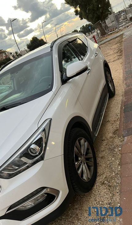 2017' Hyundai Santa Fe יונדאי סנטה פה photo #2