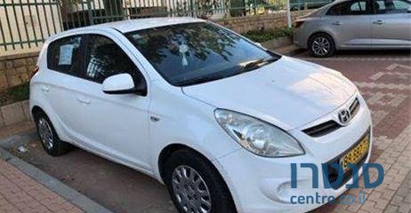 2010' Hyundai i20 יונדאי אינספייר photo #3