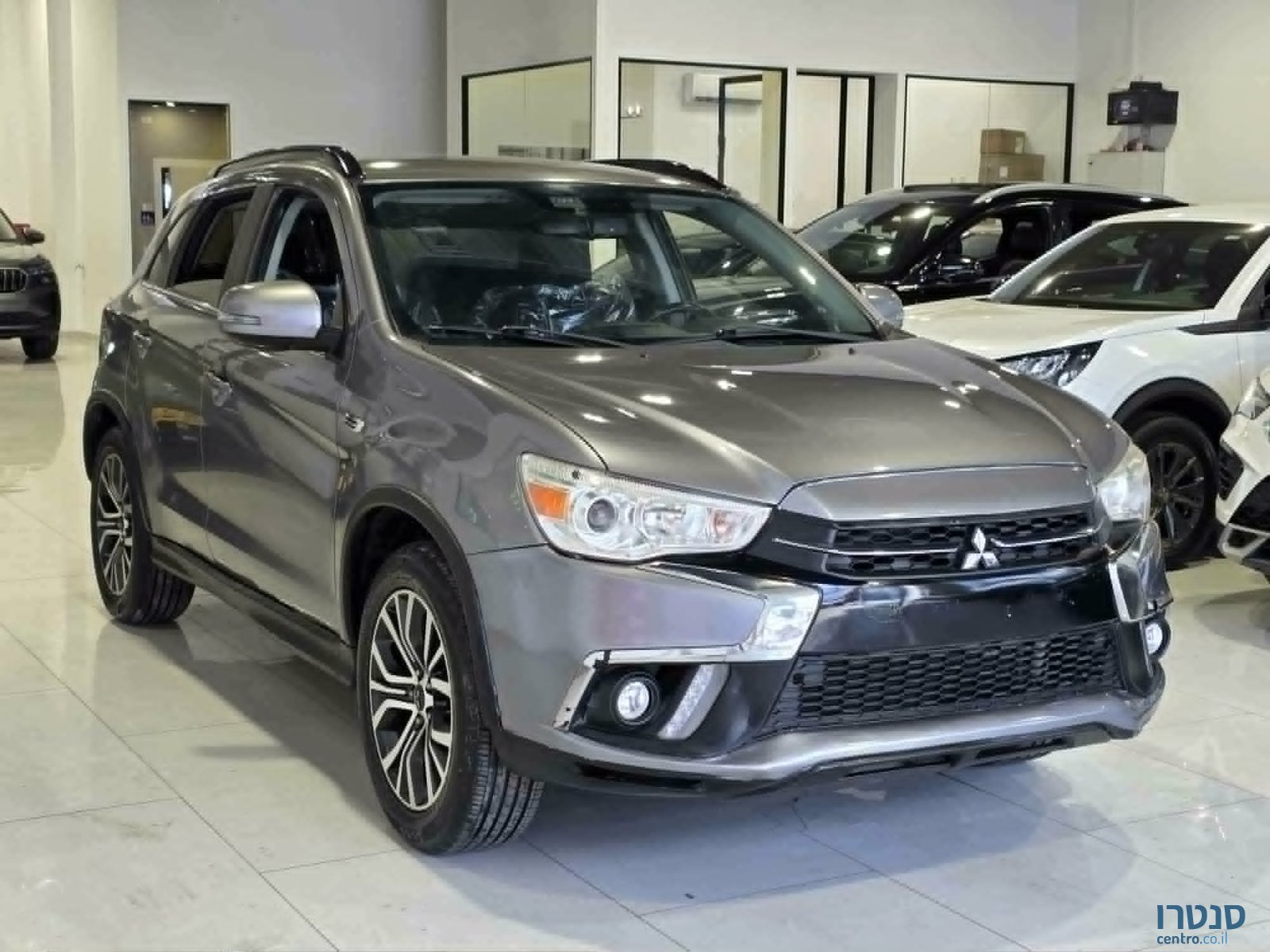 2019' Mitsubishi ASX photo #3