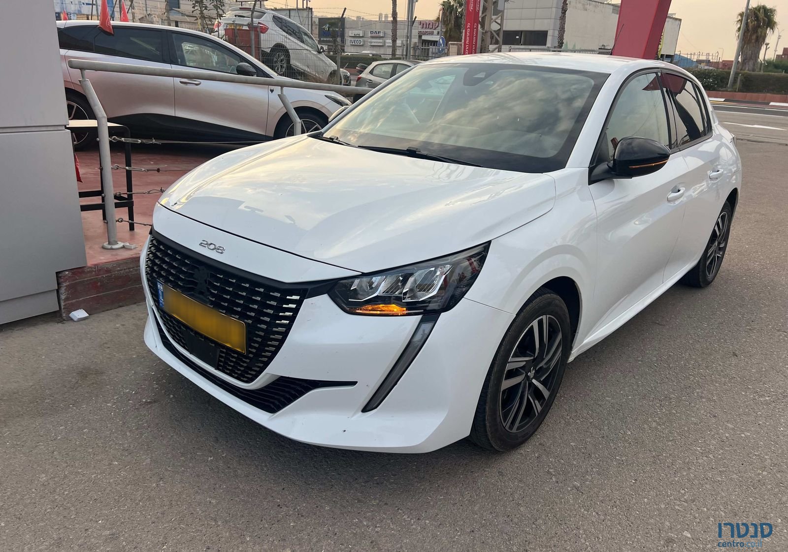 2023' Peugeot 208 פיג'ו photo #1