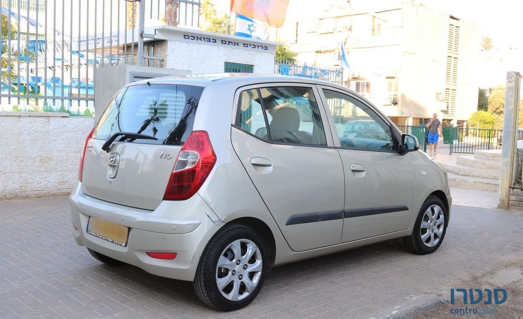 2013' Hyundai i10 יונדאי photo #3