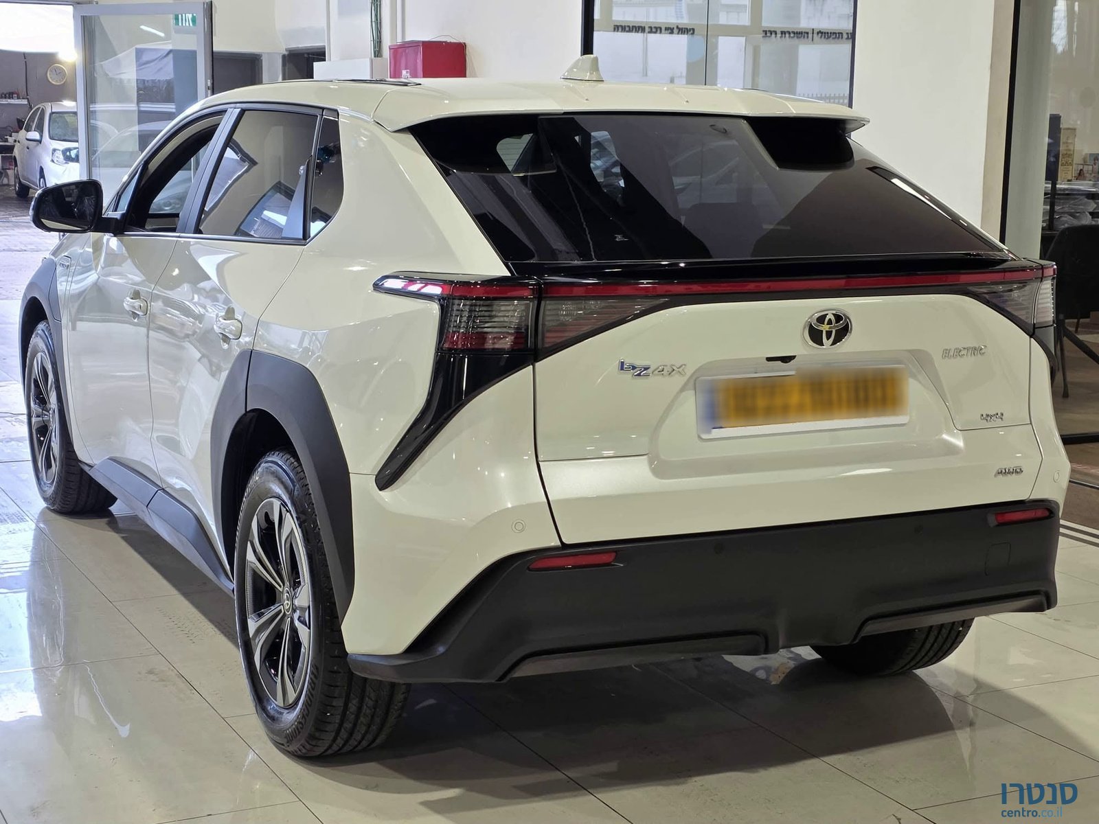 2024' Toyota bZ4X photo #4