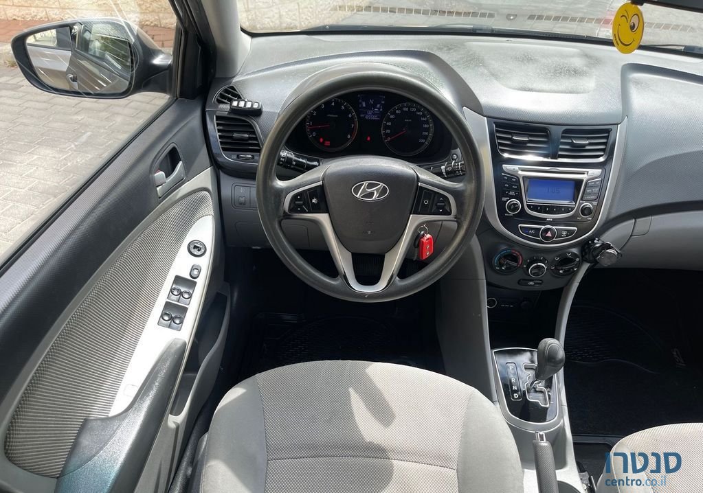 2013' Hyundai i25 יונדאי photo #4