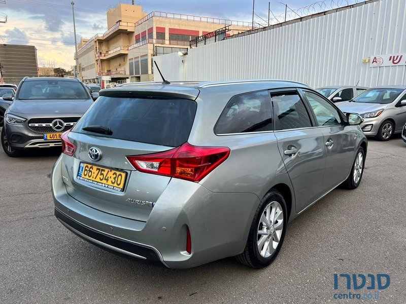 2014' Toyota Auris טויוטה אוריס photo #5