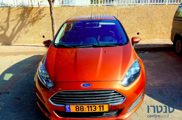 2014' Ford Fiesta photo #2