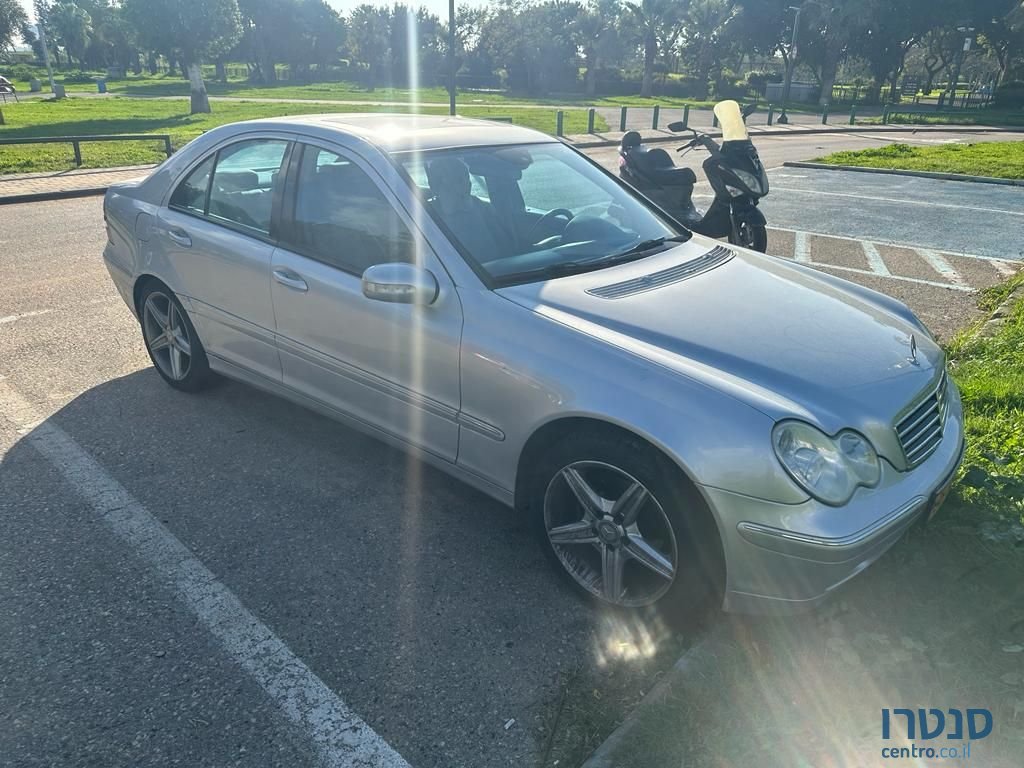 2001' Mercedes-Benz 200 מרצדס photo #5
