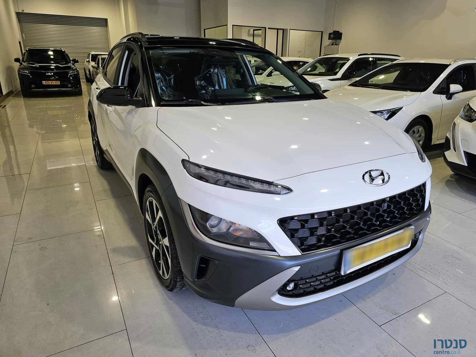 2022' Hyundai Kona photo #2