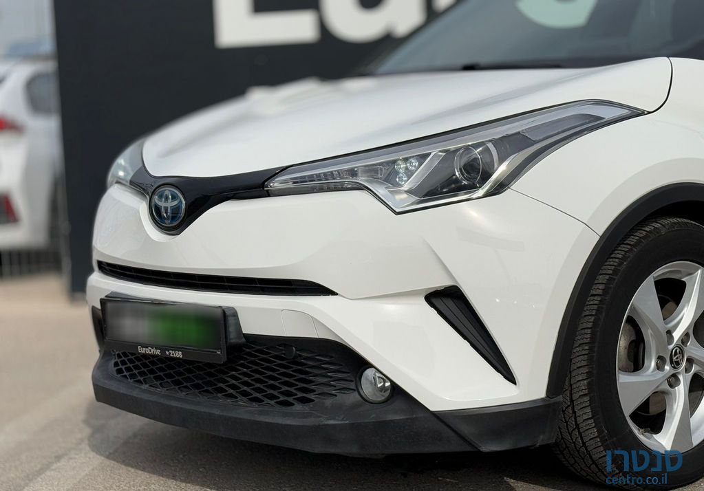 2018' Toyota C-HR טויוטה photo #2