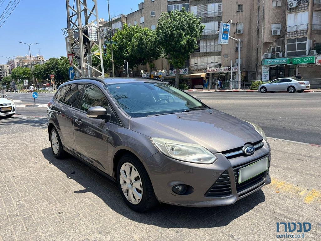 2013' Ford Focus photo #6