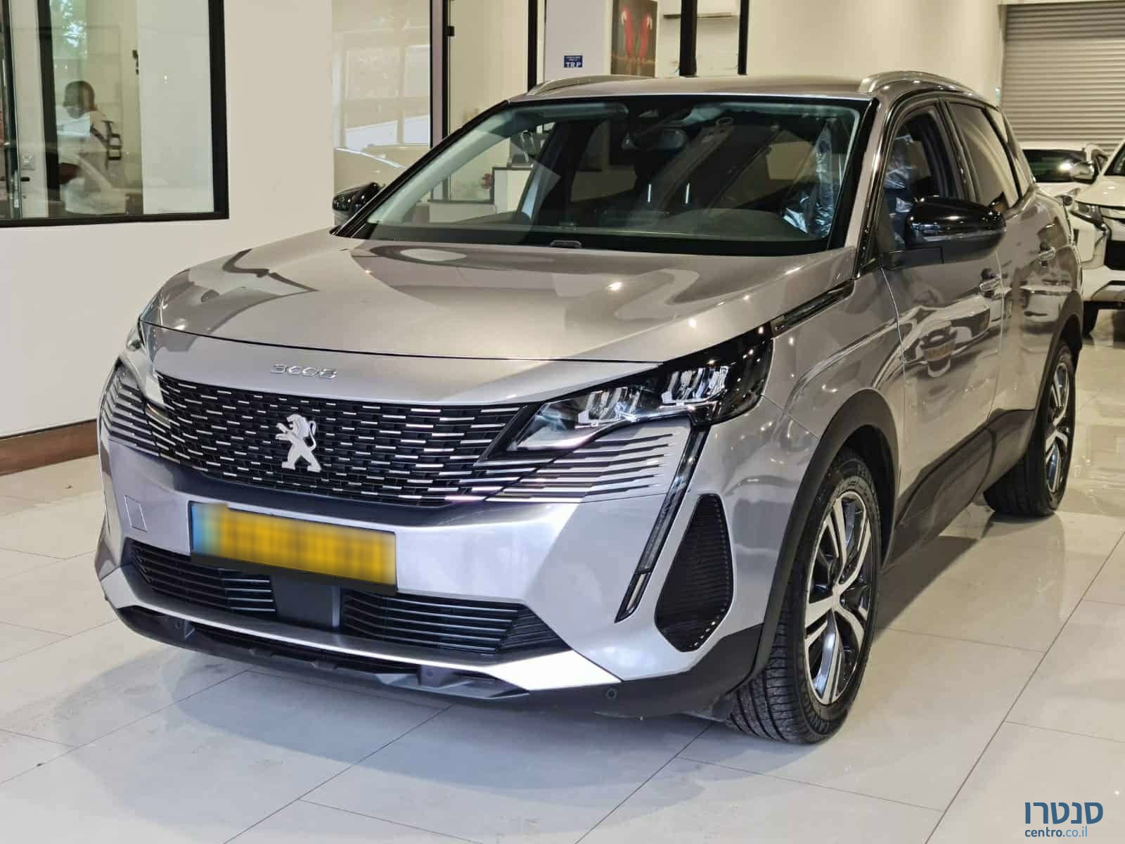 2023' Peugeot 3008 photo #1