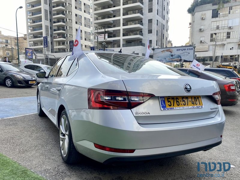 2018' Skoda Superb סקודה סופרב photo #3